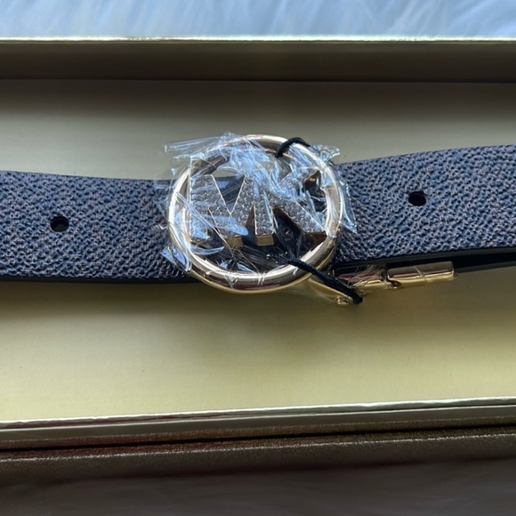 Michael Kors Women's Brown Reversible Pave Logo Belt in Box. NWT - Picture 6 of 16